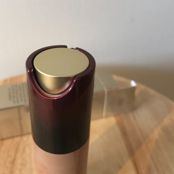 Kevyn Aucoin The Etherealist Foundation Medium EF new in box - Picture 6 of 9